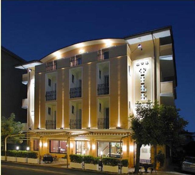 Hotel Till Rimini Esterno foto